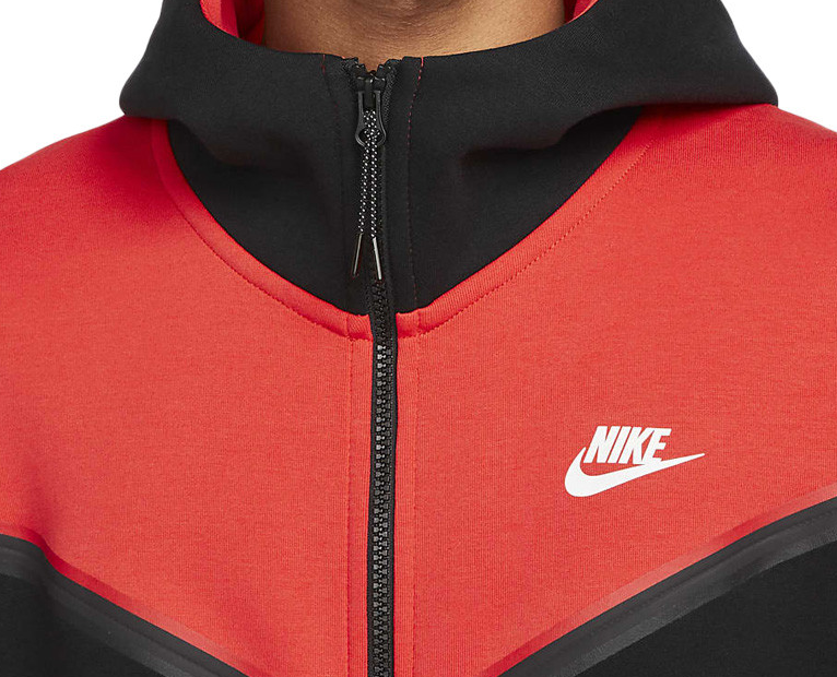 Czerwona bluza męska Nike Tech Pack Windrunner XL detal