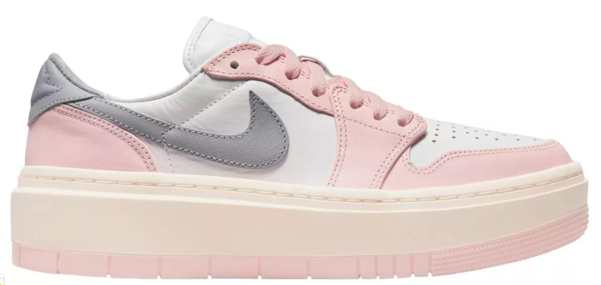 Boczny widok różowych damskich butów Nike Jordan Air 1 Low Elevate DH7004-600 43 z amortyzacją Air i stabilizującymi paskami