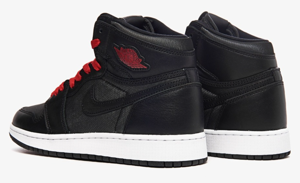 Czarne młodzieżowe sneakersy Nike Air Jordan 1 Retro High OG GS 575441-060 r. 37,5 bok z białą podeszwą