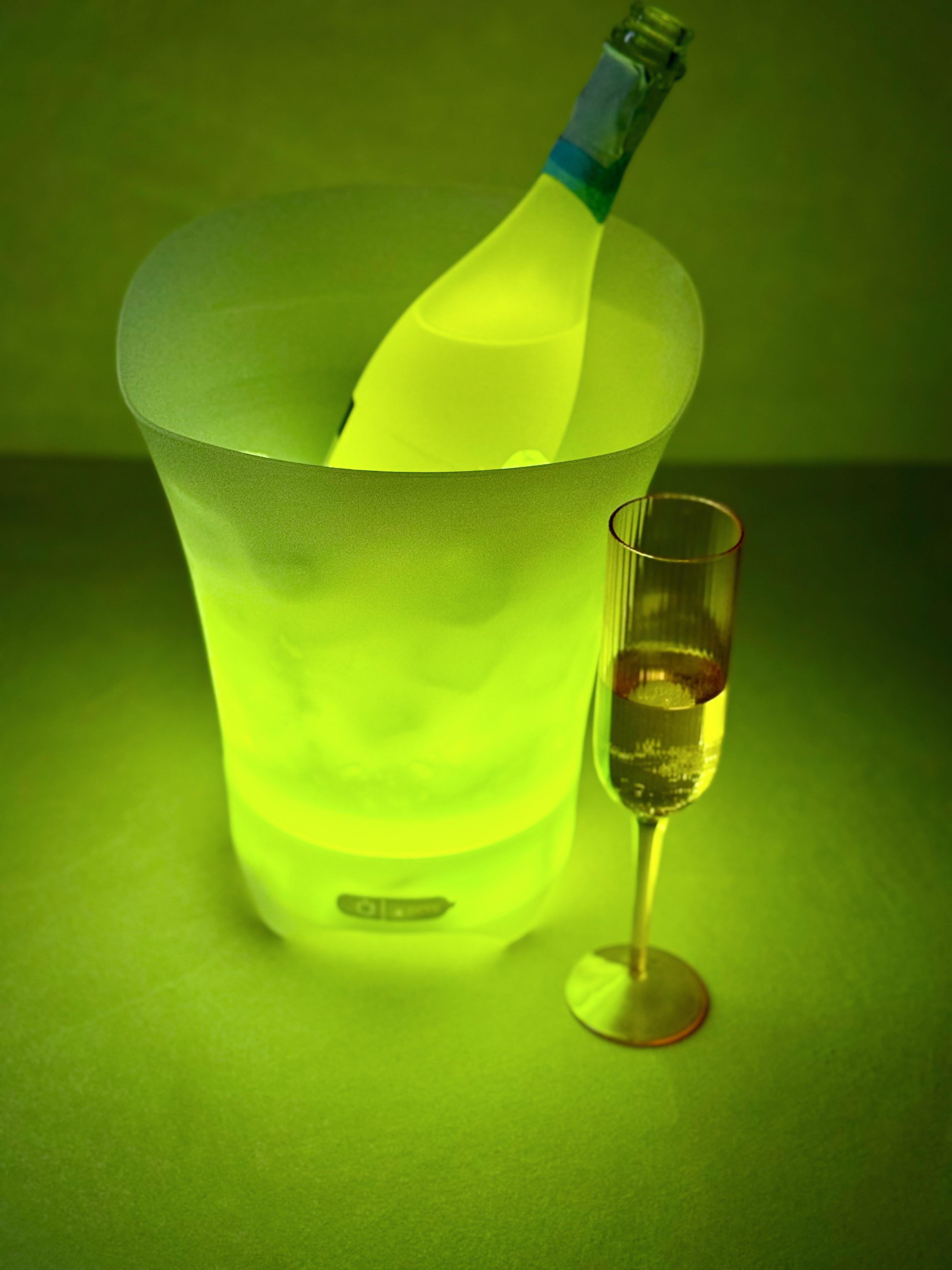 Pojemnik WIADERKO na lód RGB światło LED COOLER do lodu 5L na szampana DUŻE