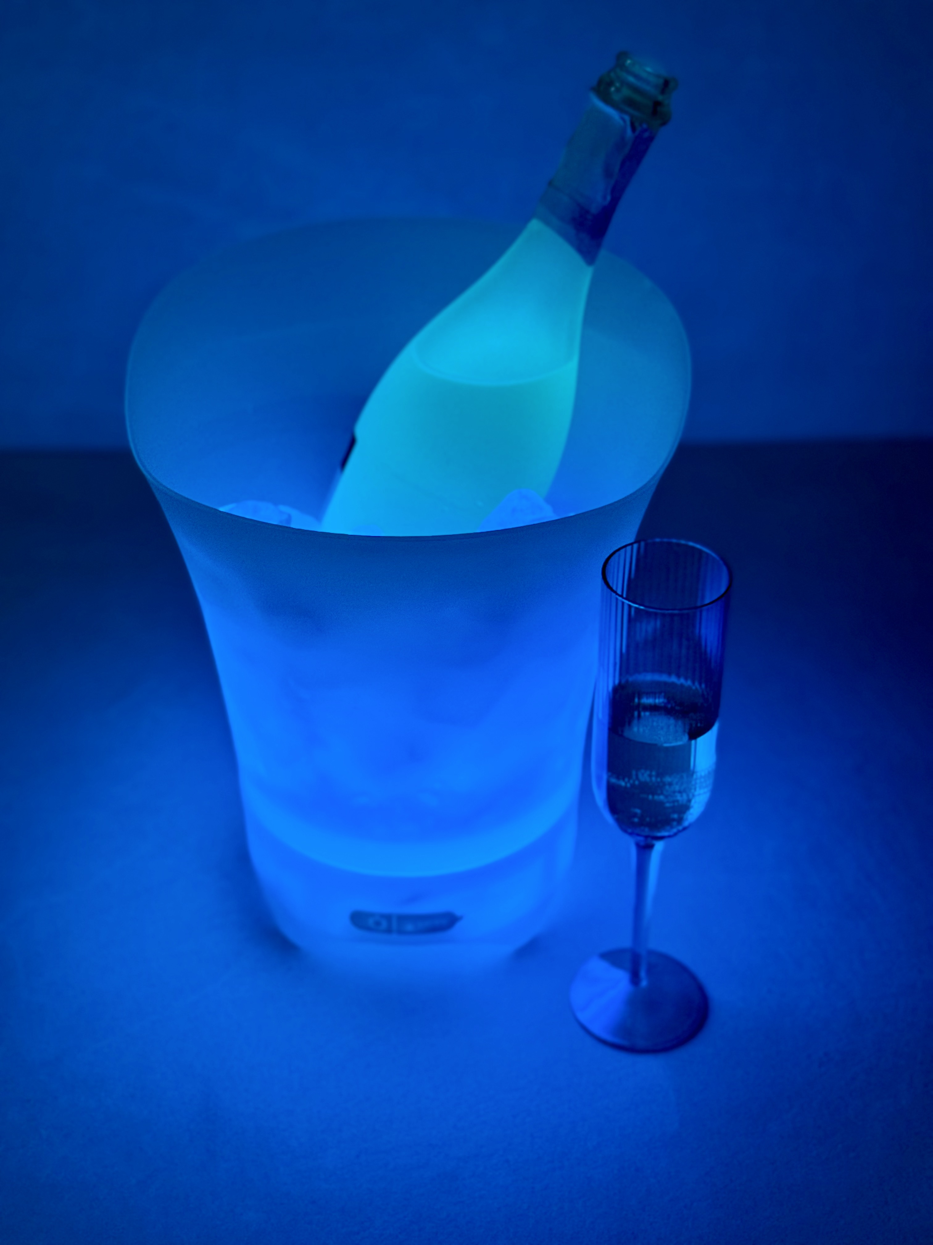 Pojemnik WIADERKO na lód RGB z oświetleniem LED COOLER 5L głośnik BLUETOOTH