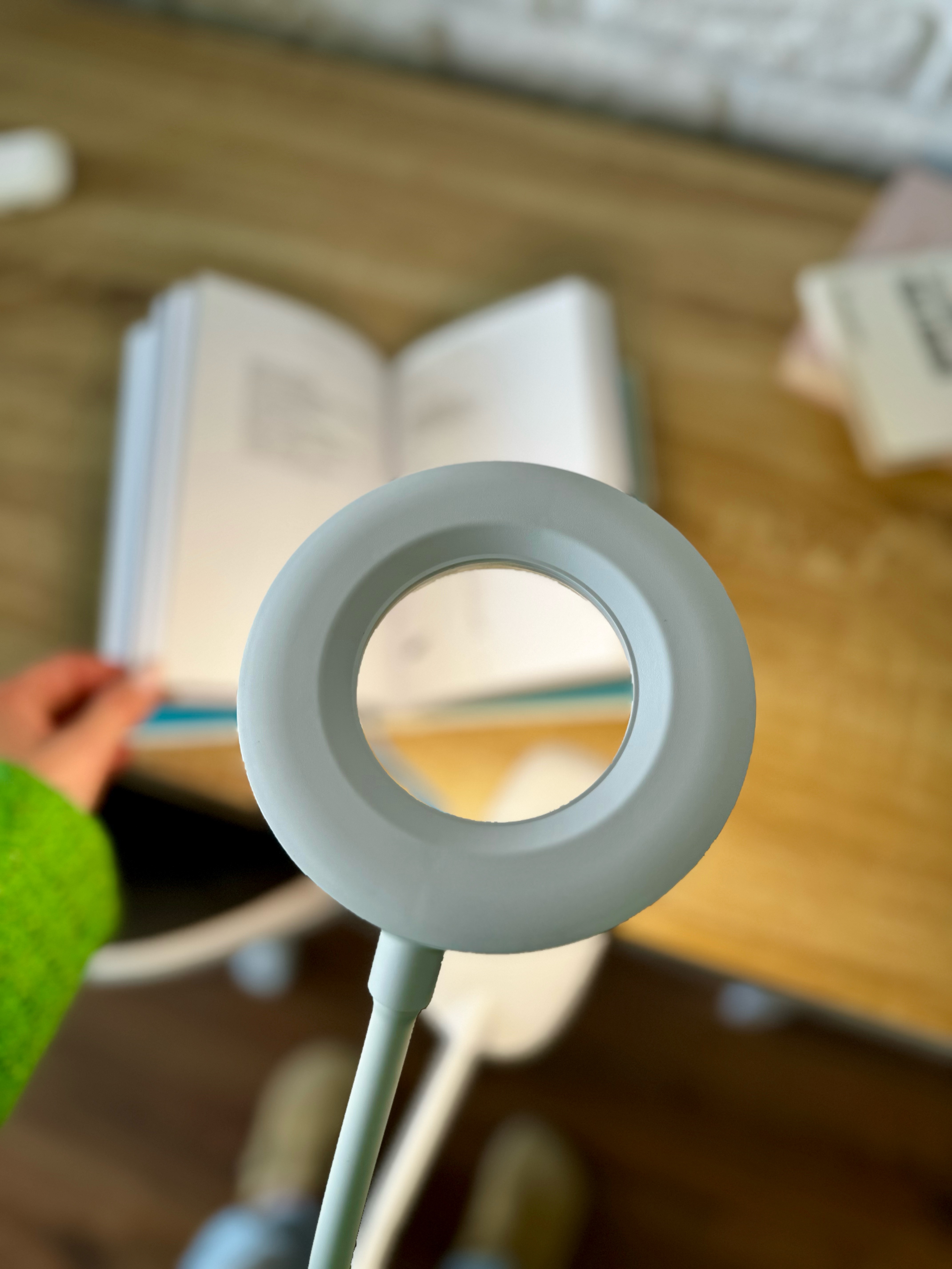 BEZPRZEWODOWA LAMPKA LED DO CZYTANIA NA KLIPS NOCNA BIURKO PRACY