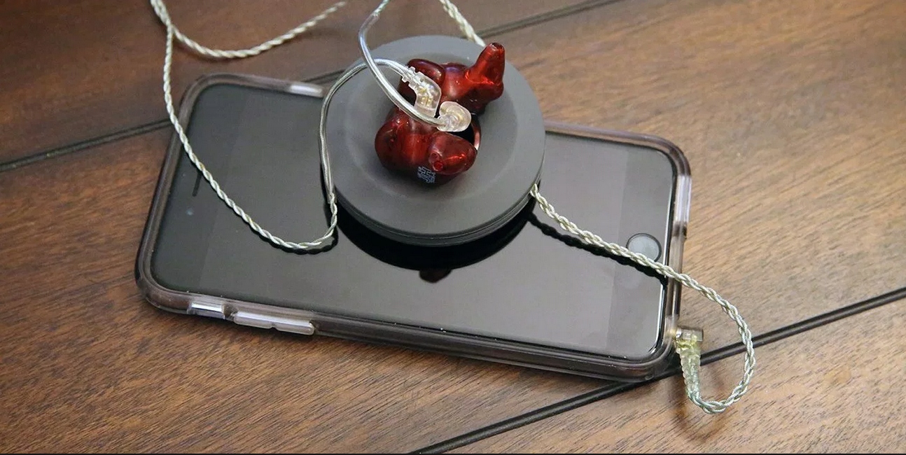 Zwijacz Manager kabli słuchawek, CABLE YOYO WOBELL