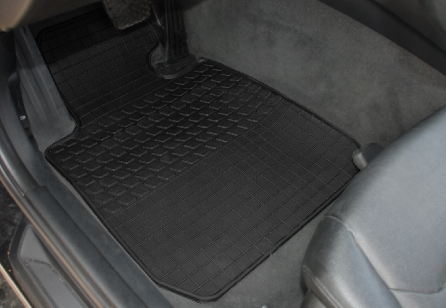 Dywaniki dedykowane do BMW F30 / F31 TUNEL