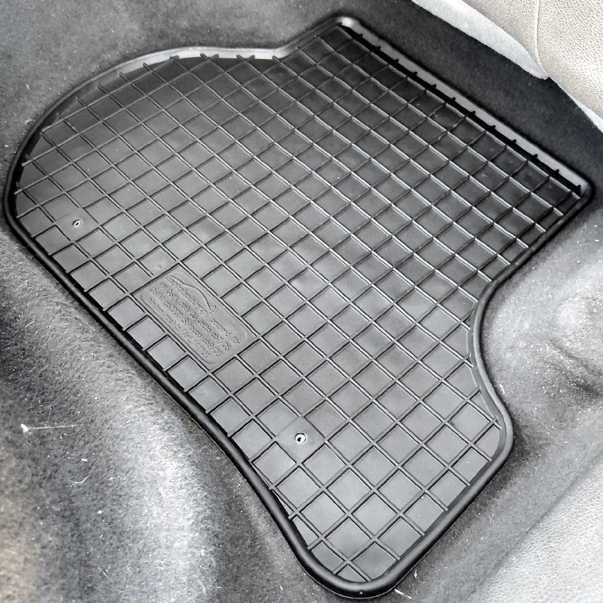 Dywaniki dedykowane do Skoda Octavia II TUNEL