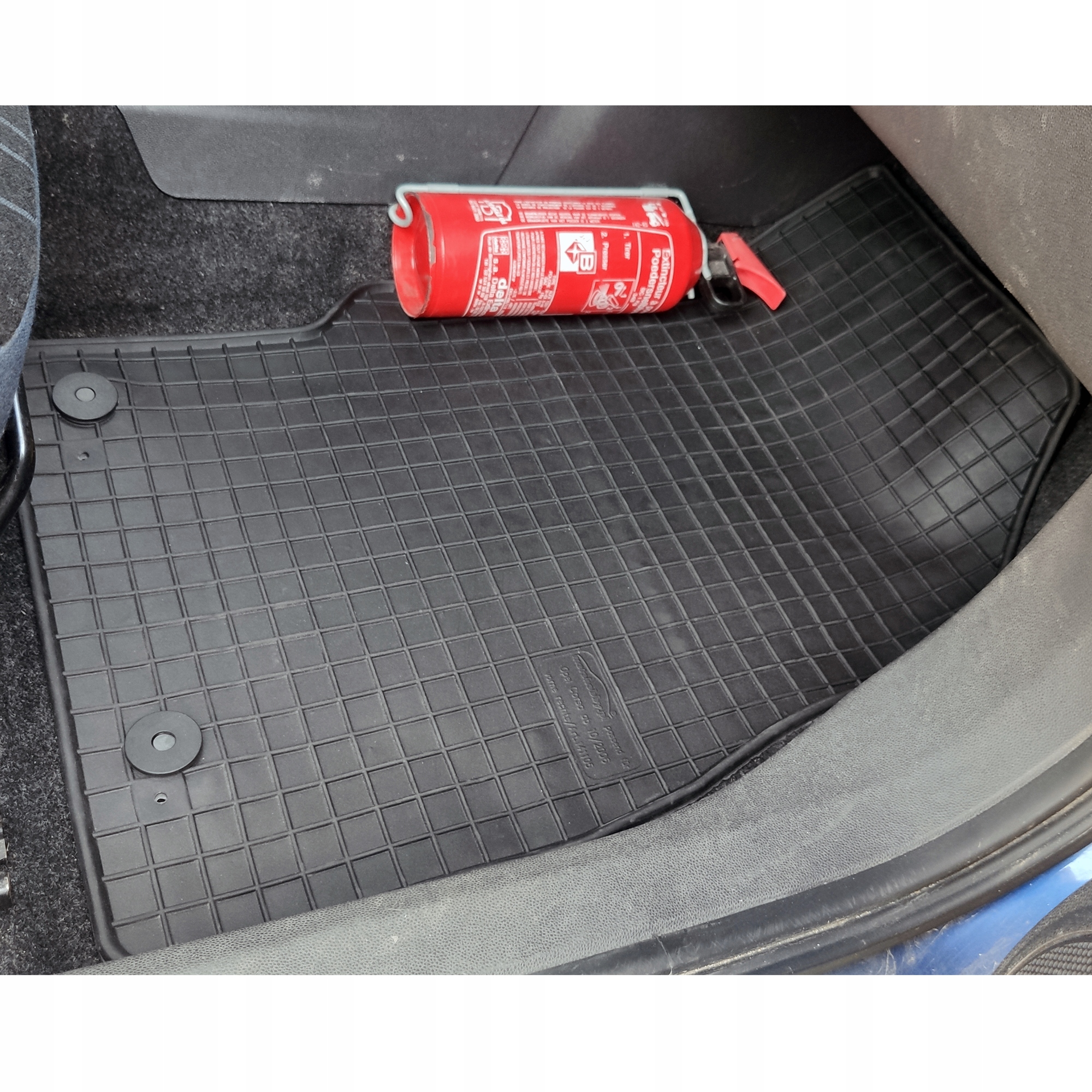 Opel Corsa D (06-15) DYWANIKI GUMOWE DEDYKOWANE