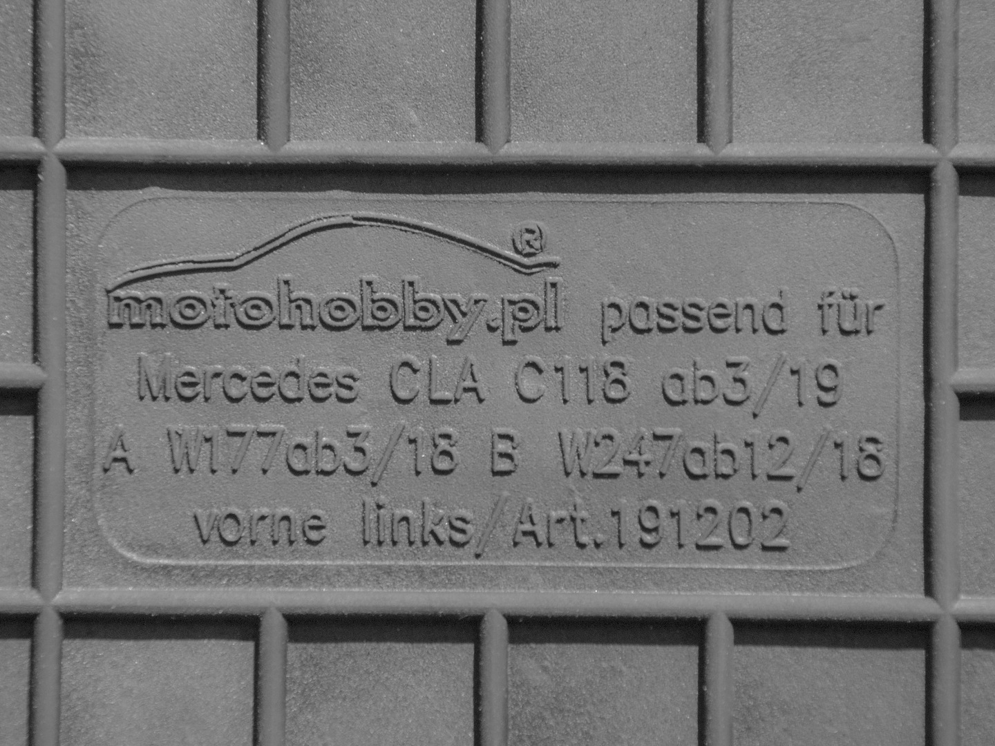 Mercedes B W247 DYWANIKI GUMOWE PRZÓD DEDYKOWANE