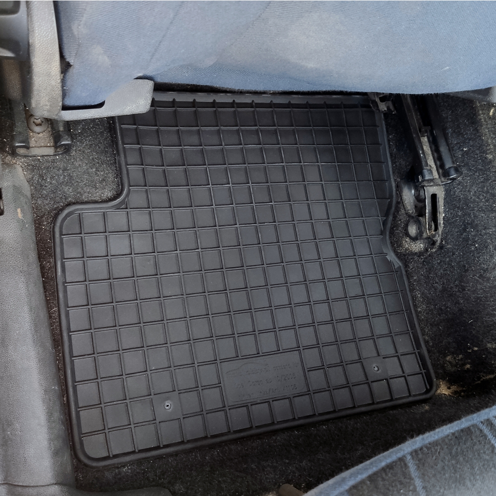 Opel Corsa D (06-15) DYWANIKI GUMOWE DEDYKOWANE