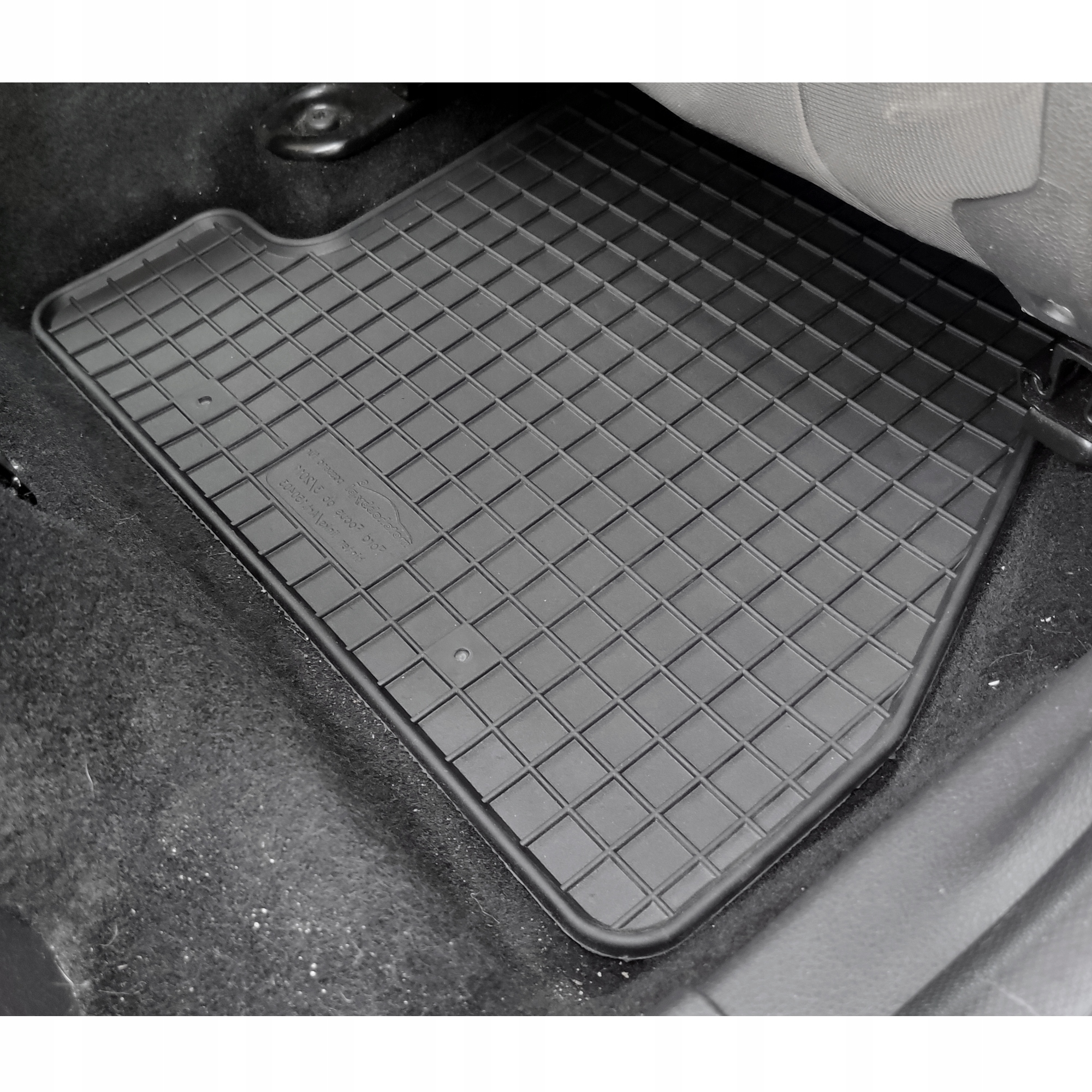 Dywaniki dedykowane do Ford Focus MK3 TUNEL