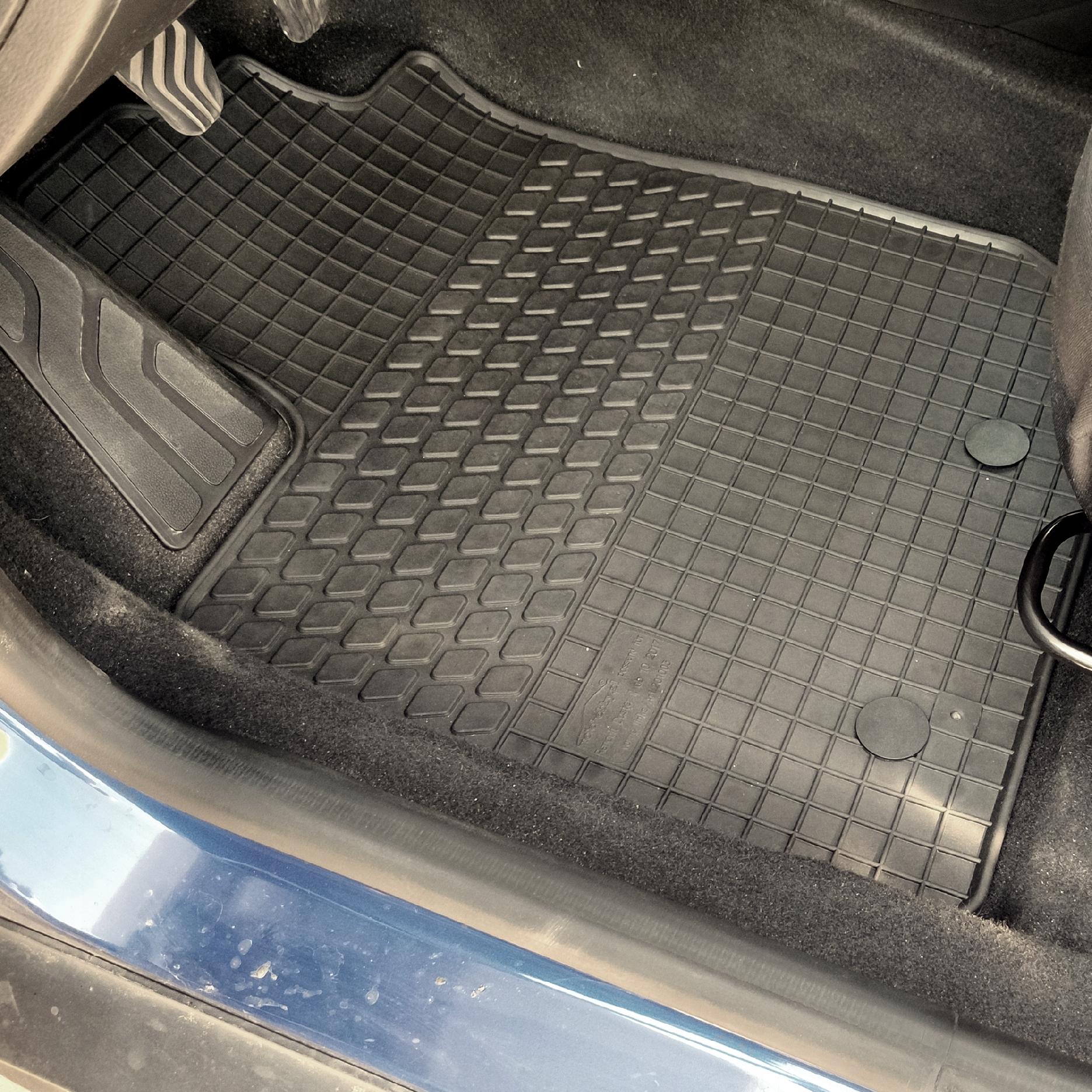 Dywaniki dedykowane do Volkswagen Jetta V TUNEL