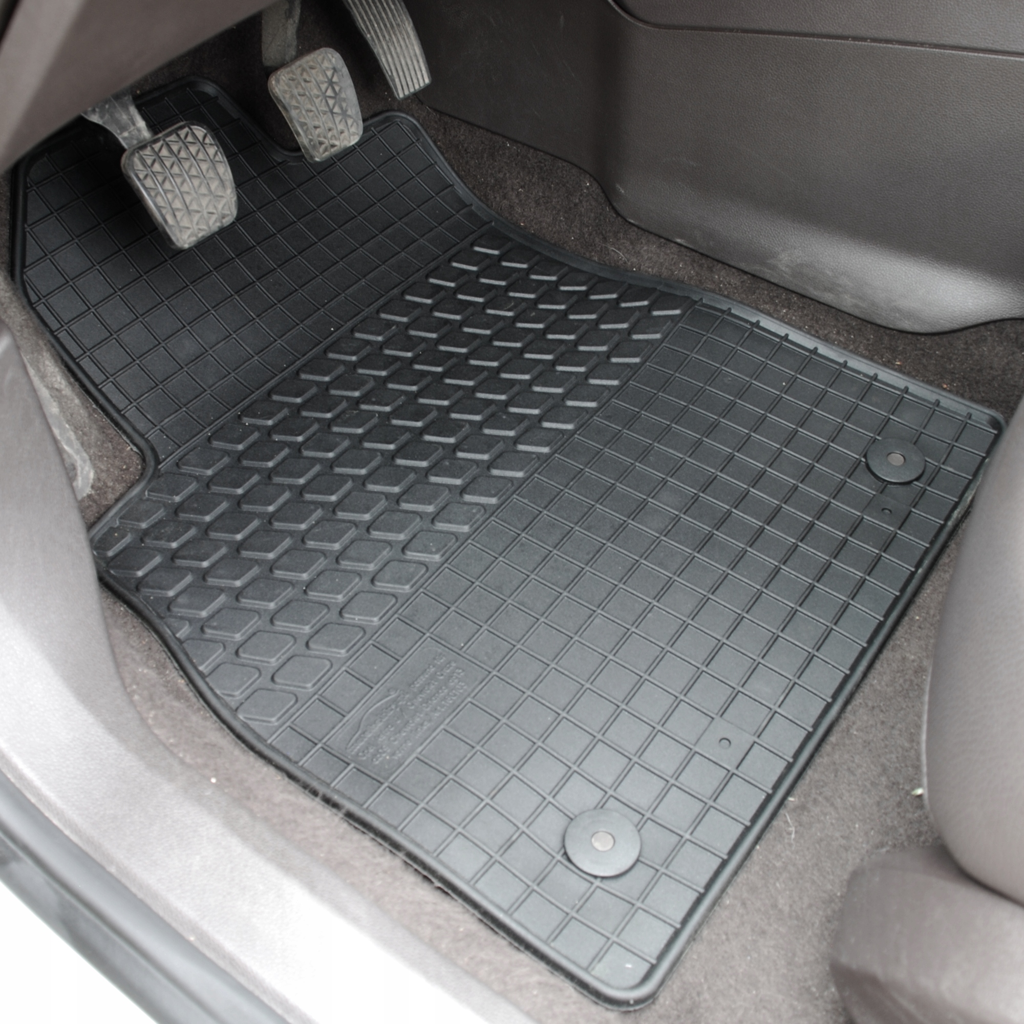 Dywaniki dedykowane do Chevrolet Cruze TUNEL