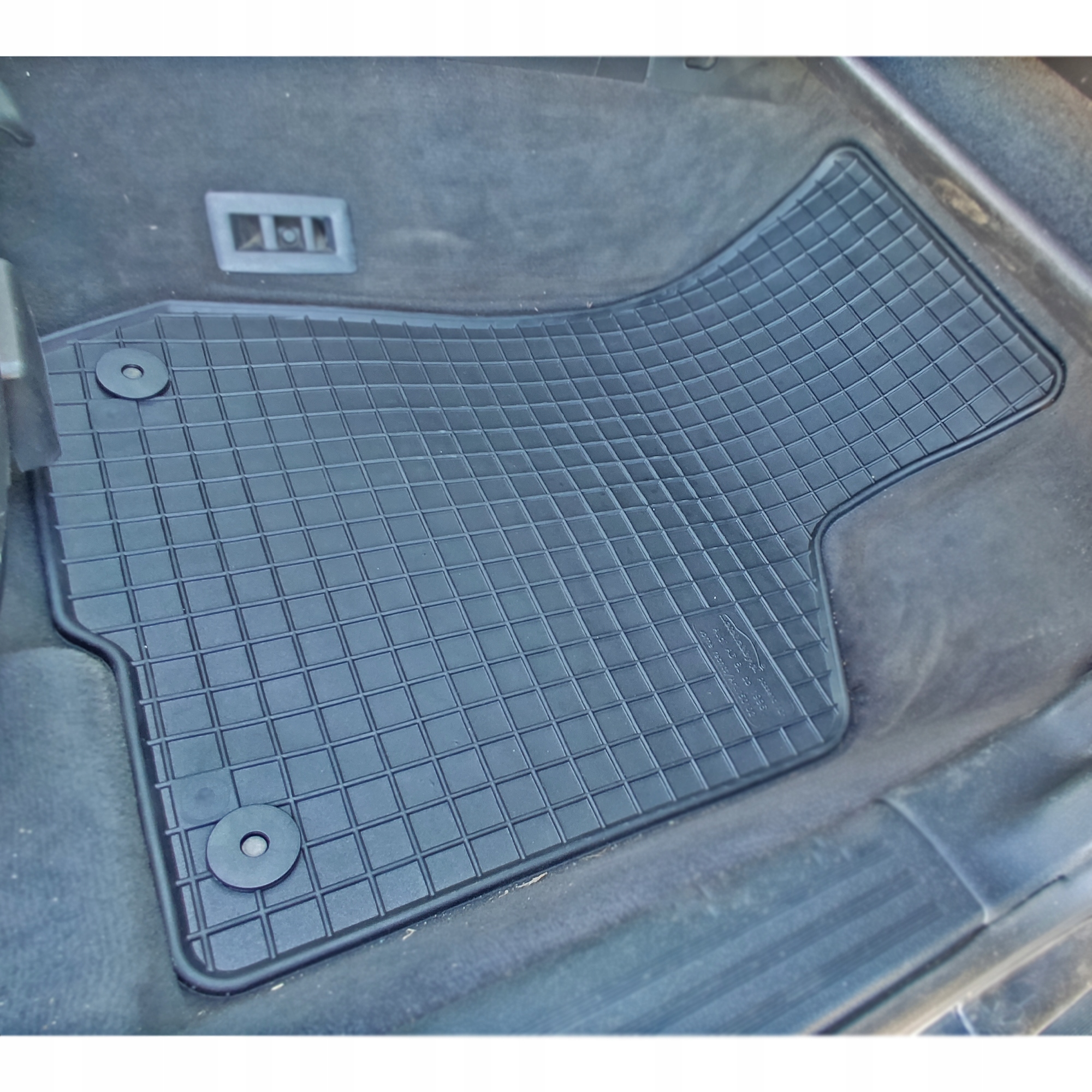 Dywaniki dedykowane do Audi A3 8L TUNEL