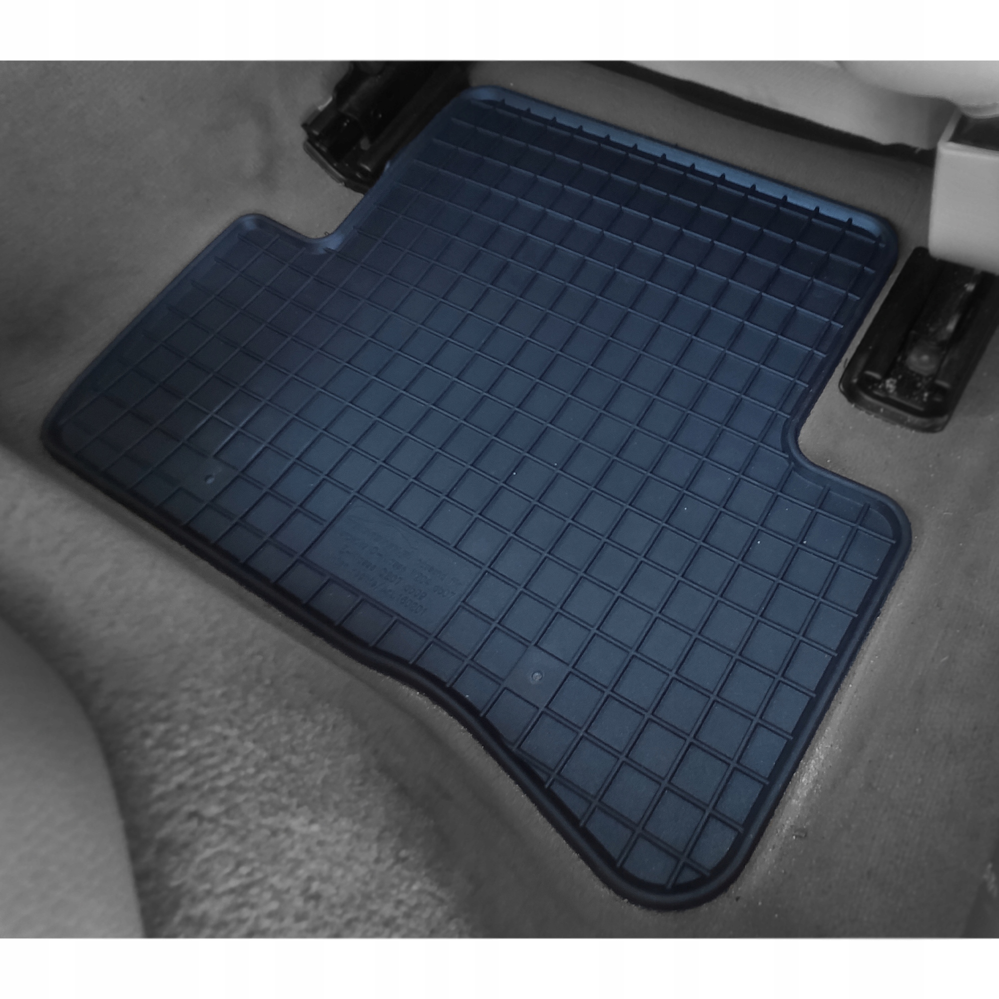 Dywaniki dedykowane do Mercedes C W204 TUNEL