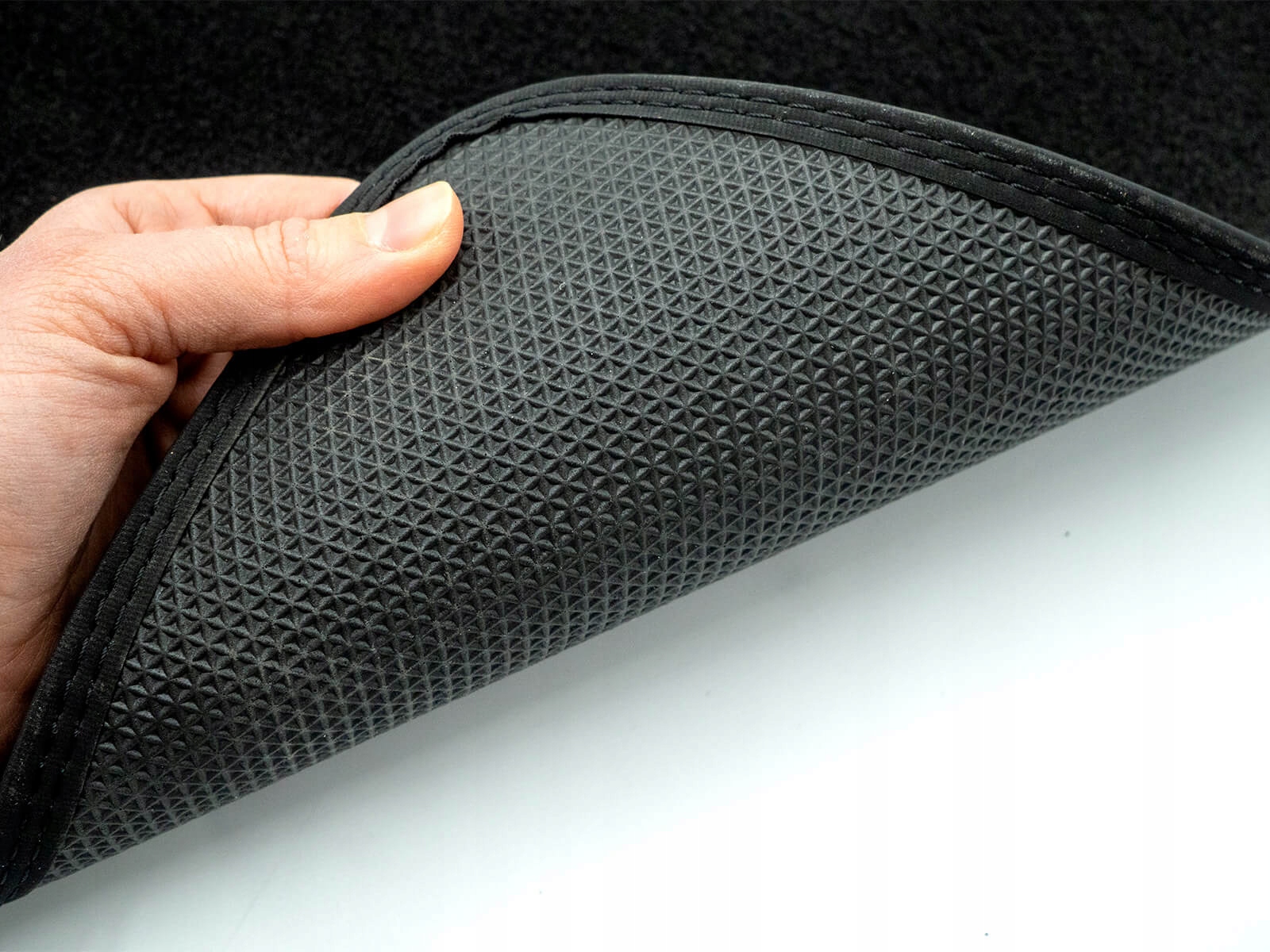 Dywaniki welurowe DODGE DURANGO 2004-2009 7 os