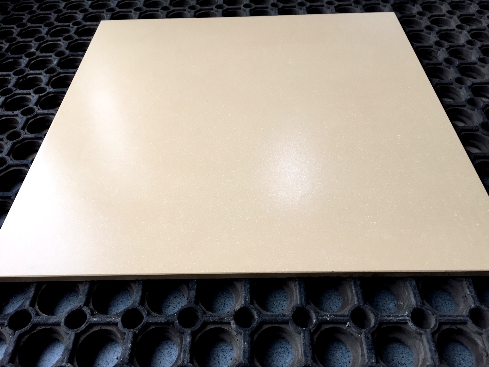 POGRUBIONY NAJMOCNIEJSZY gres techniczny 40x40