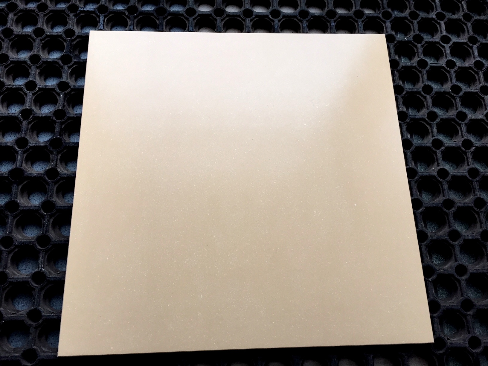 POGRUBIONY NAJMOCNIEJSZY gres techniczny 40x40