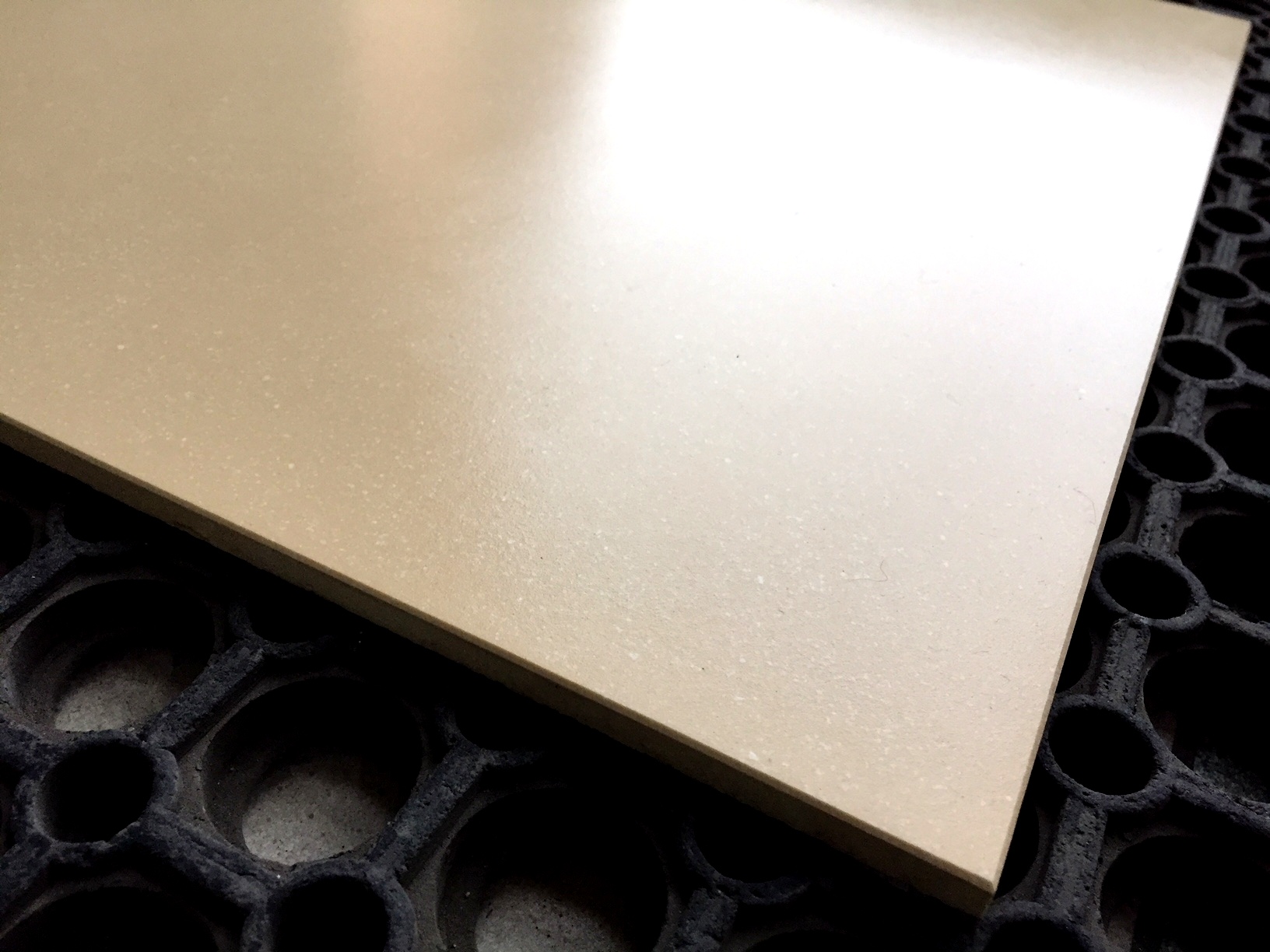 POGRUBIONY NAJMOCNIEJSZY gres techniczny 40x40