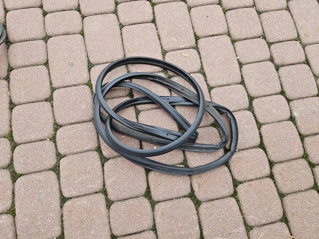 d5f44df71d95f8ecef64c222fbe81e90.jpg