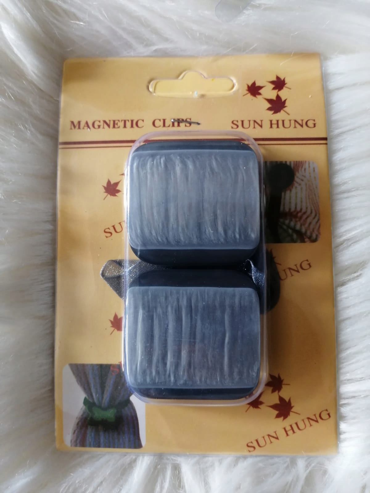 Magnes do upięcia firan i zasłon