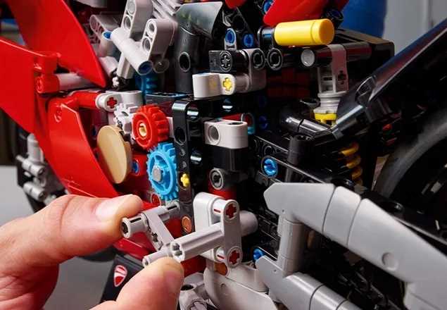 42202 - LEGO Technic - Motocykl Ducati Panigale V4 S