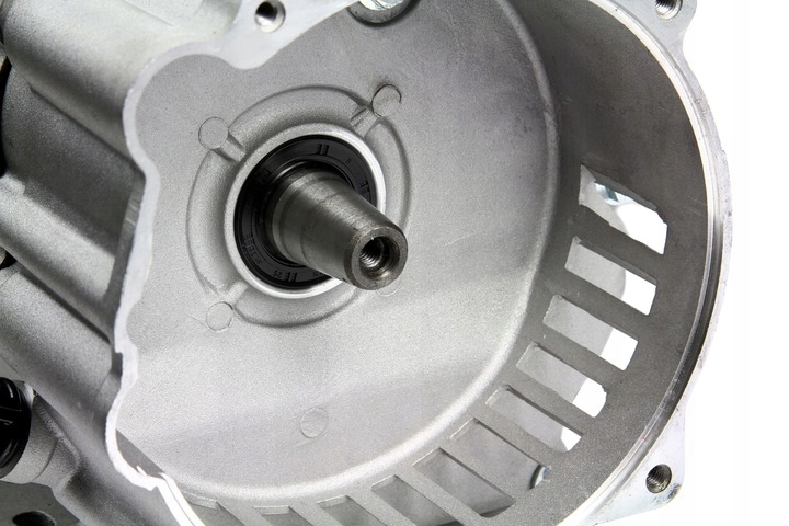 SILNIK SPALINOWY 6,5HP DO AGREGATU PRĄDOTWÓRCZEGO STOŻEK GERMAN