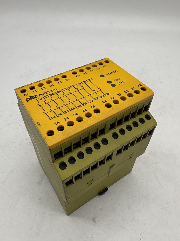 Pilz 774709 Safety Relay for Industrial Automation — Schütze & Relais