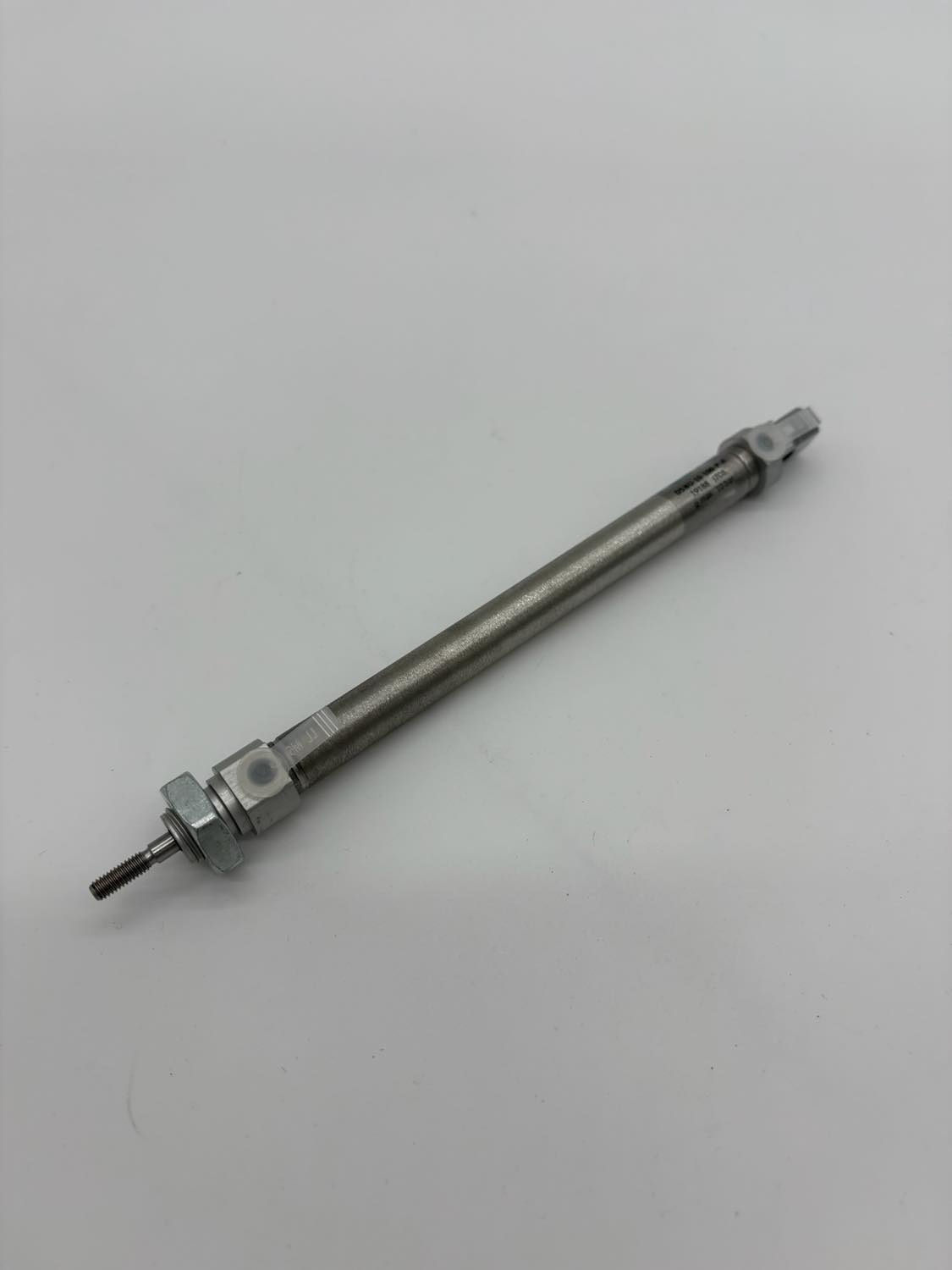 Festo DSNU-10-100-P-A ISO cylinder — Pneumatik- & Hydraulikzylinder
