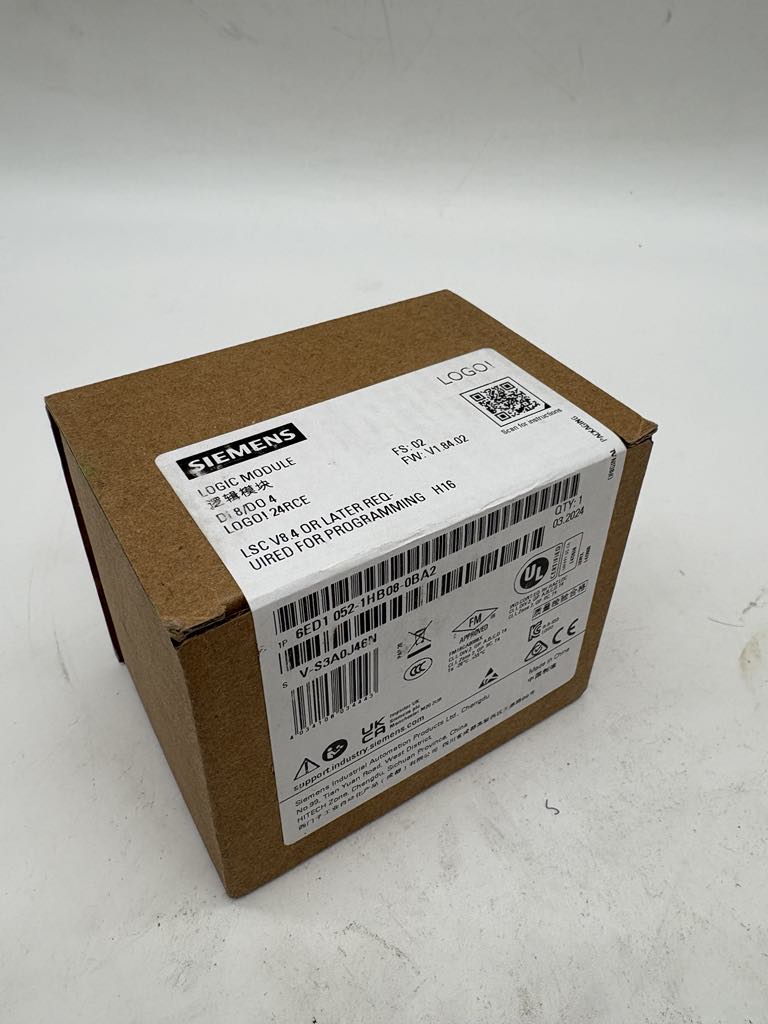 Siemens 6ED1052-1HB08-0BA2 LOGO! 24RCE, logic module,display power supply / I/O: 24 V AC/24 V DC/...