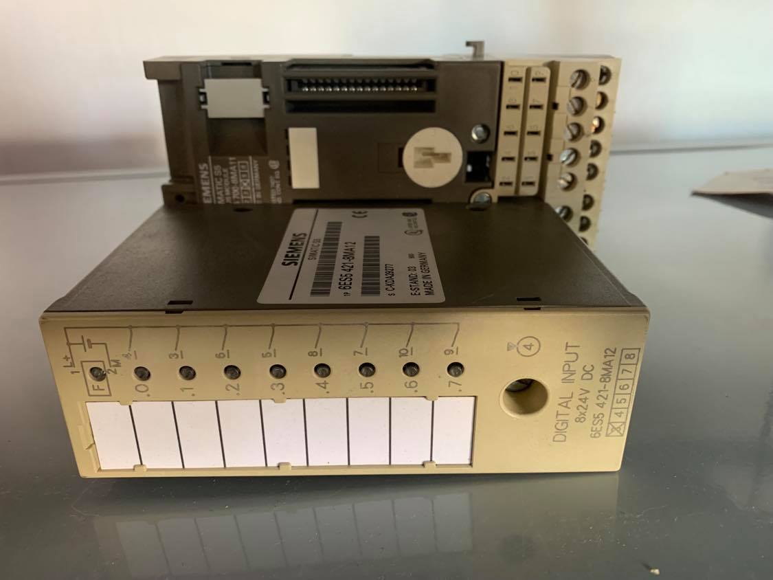 Siemens 6ES5421-8MA12 ***Spare part*** SIMATIC S5, Digital input 421 Non-isolated for S5-90U... — SPS-Module & Erweiterungen