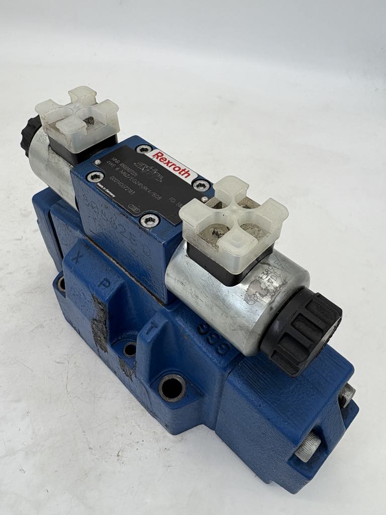 Bosch Rexroth R900973999 DIRECTIONAL SPOOL VALVE 4WEH16HE7X/6EG24N9EK4/B08