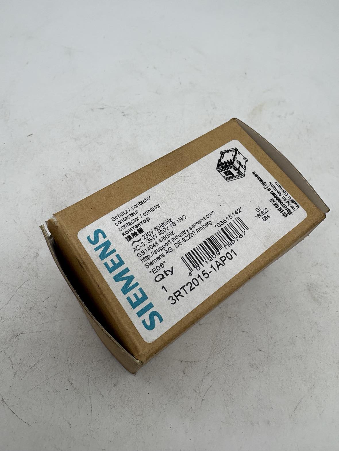 Siemens 3RT2015-1AP01 CONTACTOR_AC-3, 3KW/400V — Schütze & Relais