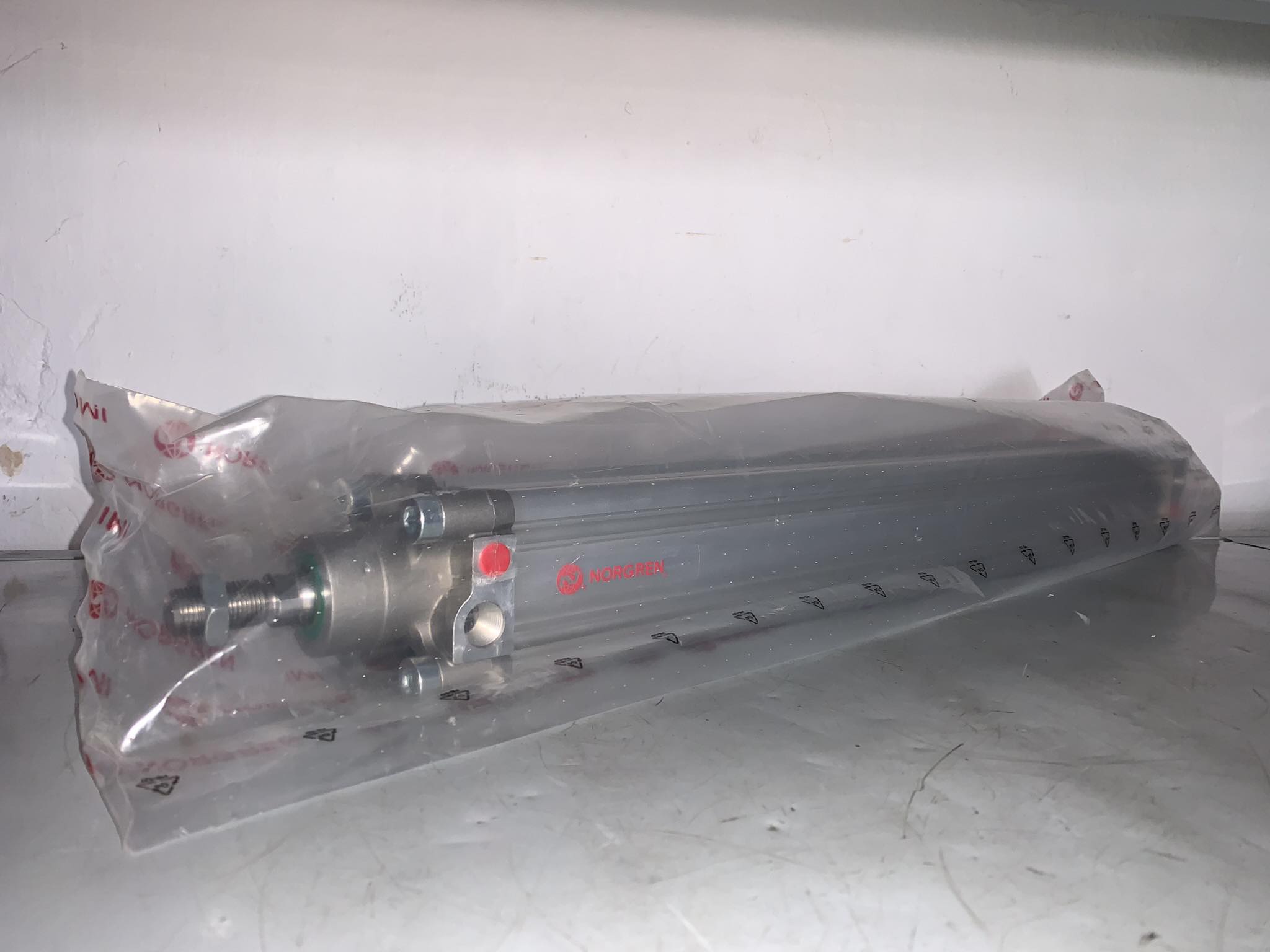 NORGREN PRA/802063/M/500 ISOLine profile double acting cylinder, 63mm diameter, 500mm stroke, PRA/802063/M/500 — Pneumatik- & Hydraulikzylinder