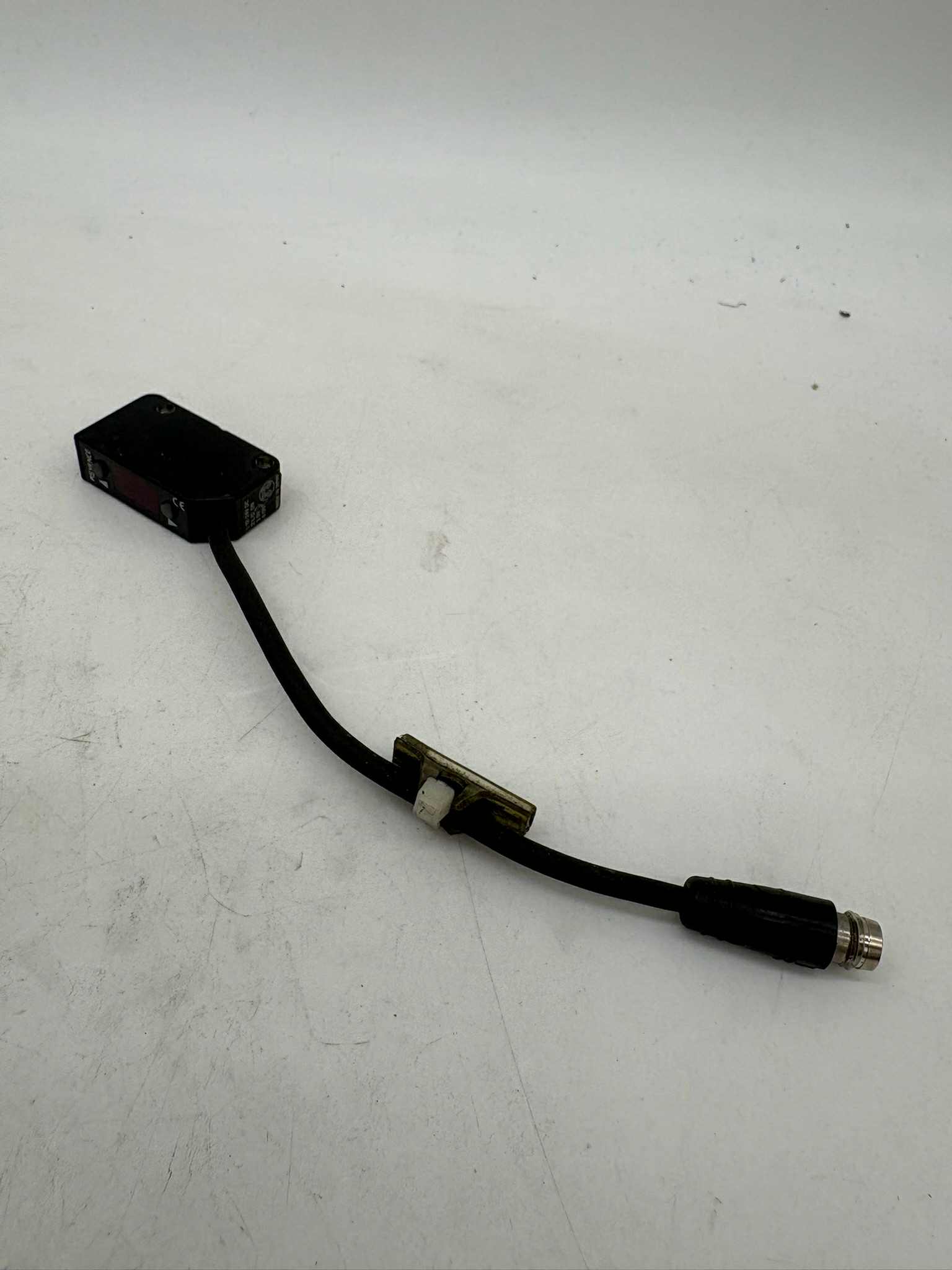 Keyence PZ-V32P — Optische & optoelektronische Sensoren