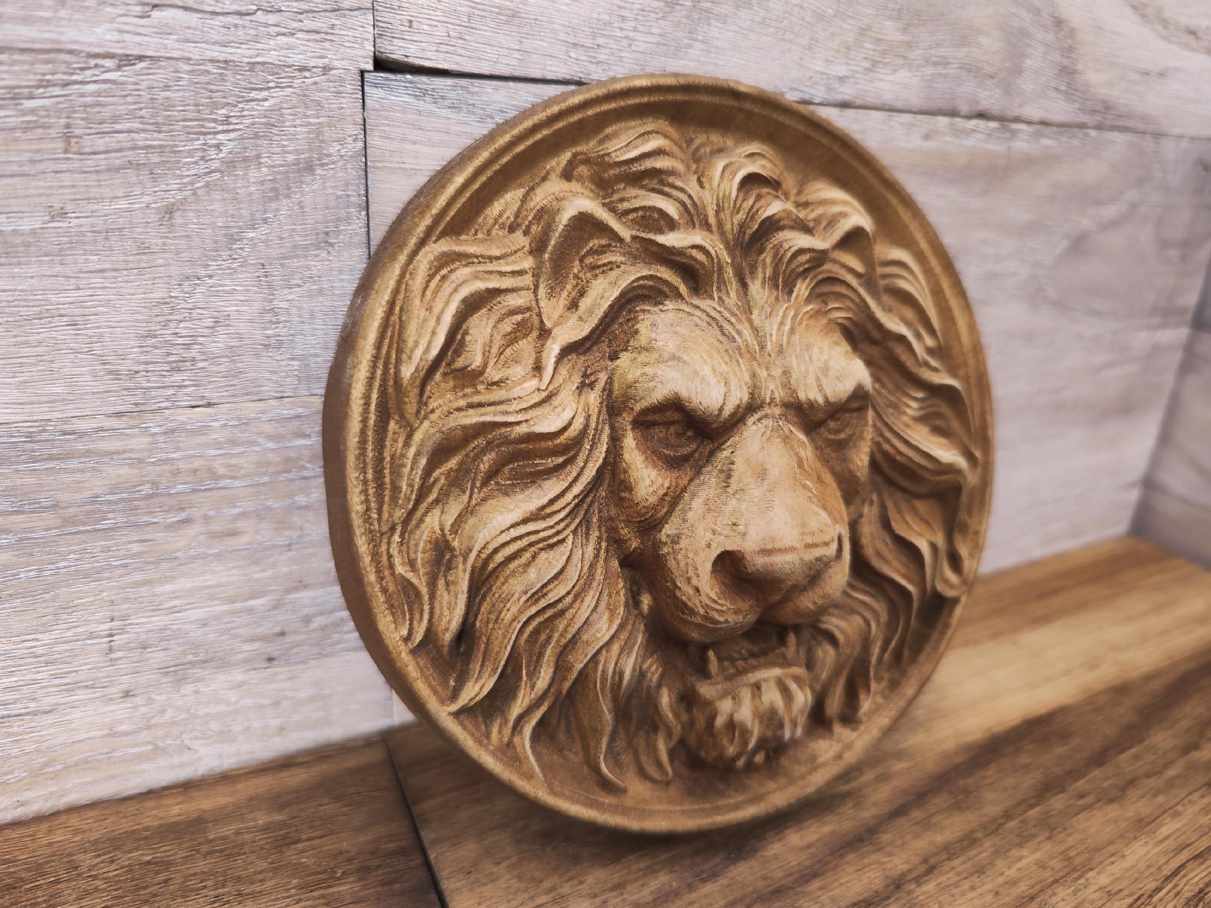 Obraz płaskorzeźba Lwa Lew Król zwierząt 16 cm drewniany obraz medalion