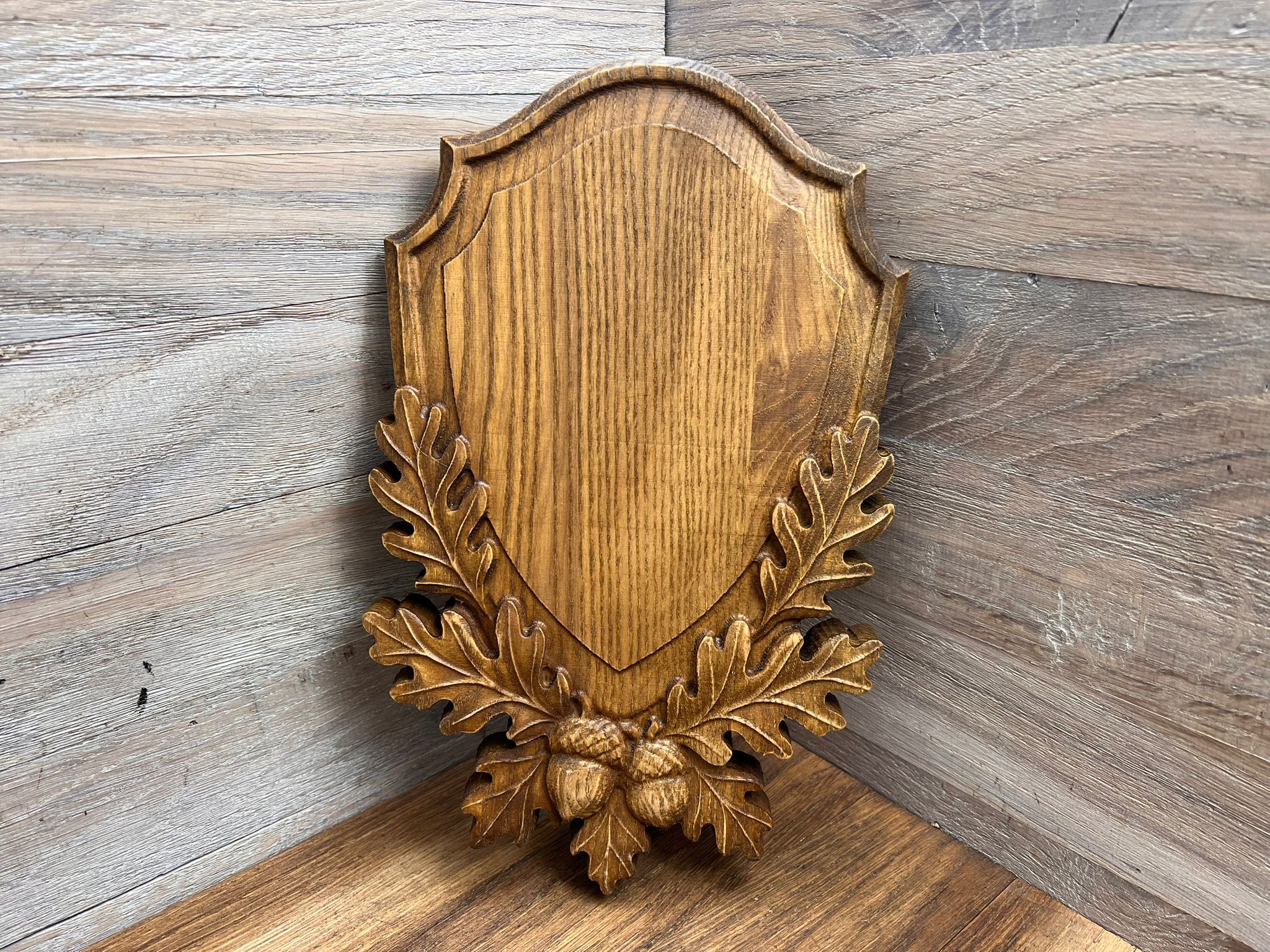 Trofeum myśliwskie z drewna pod poroże, czacha, na prezent dla myśliwego