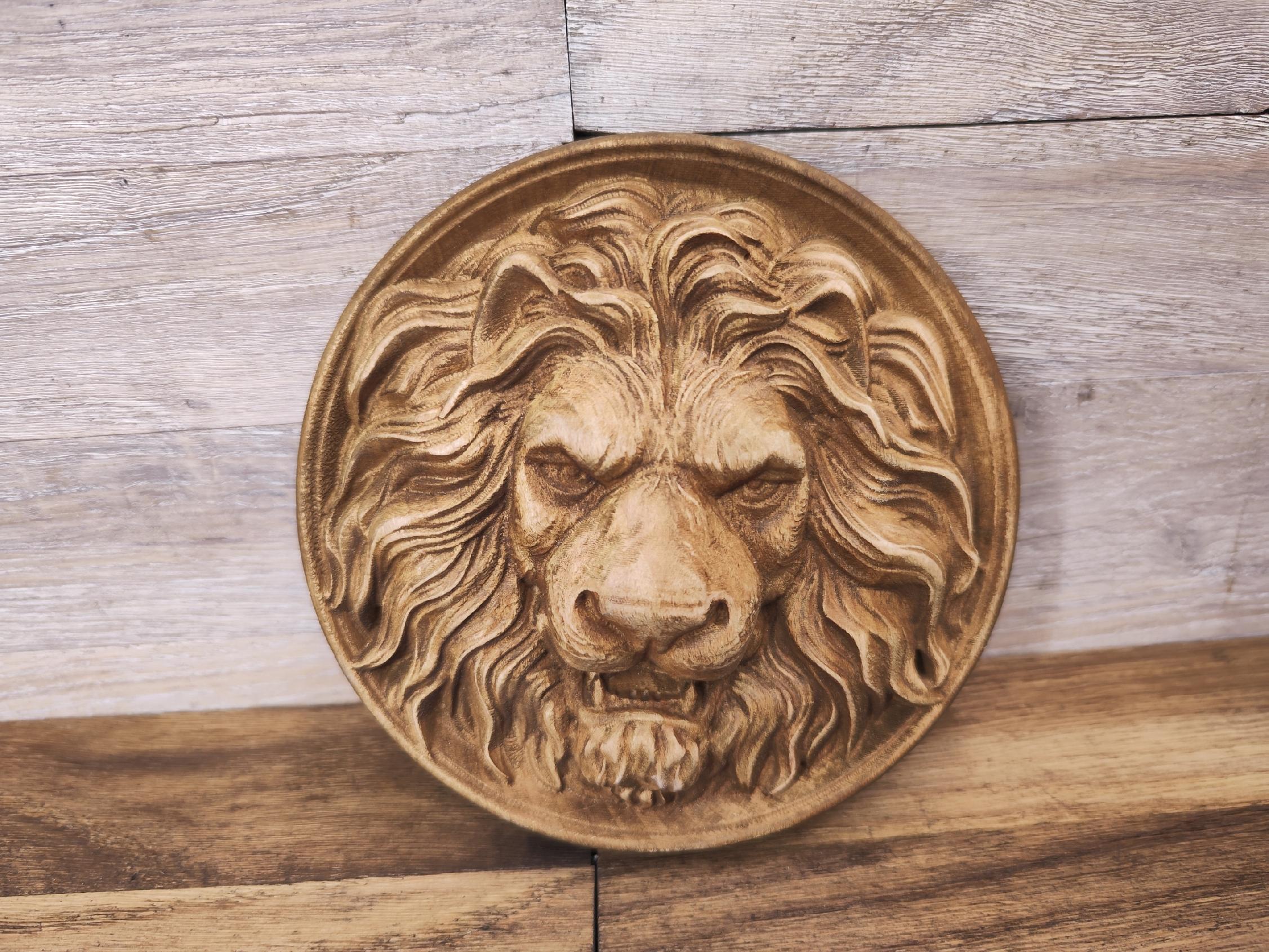 Obraz płaskorzeźba Lwa Lew Król zwierząt 16 cm drewniany obraz medalion