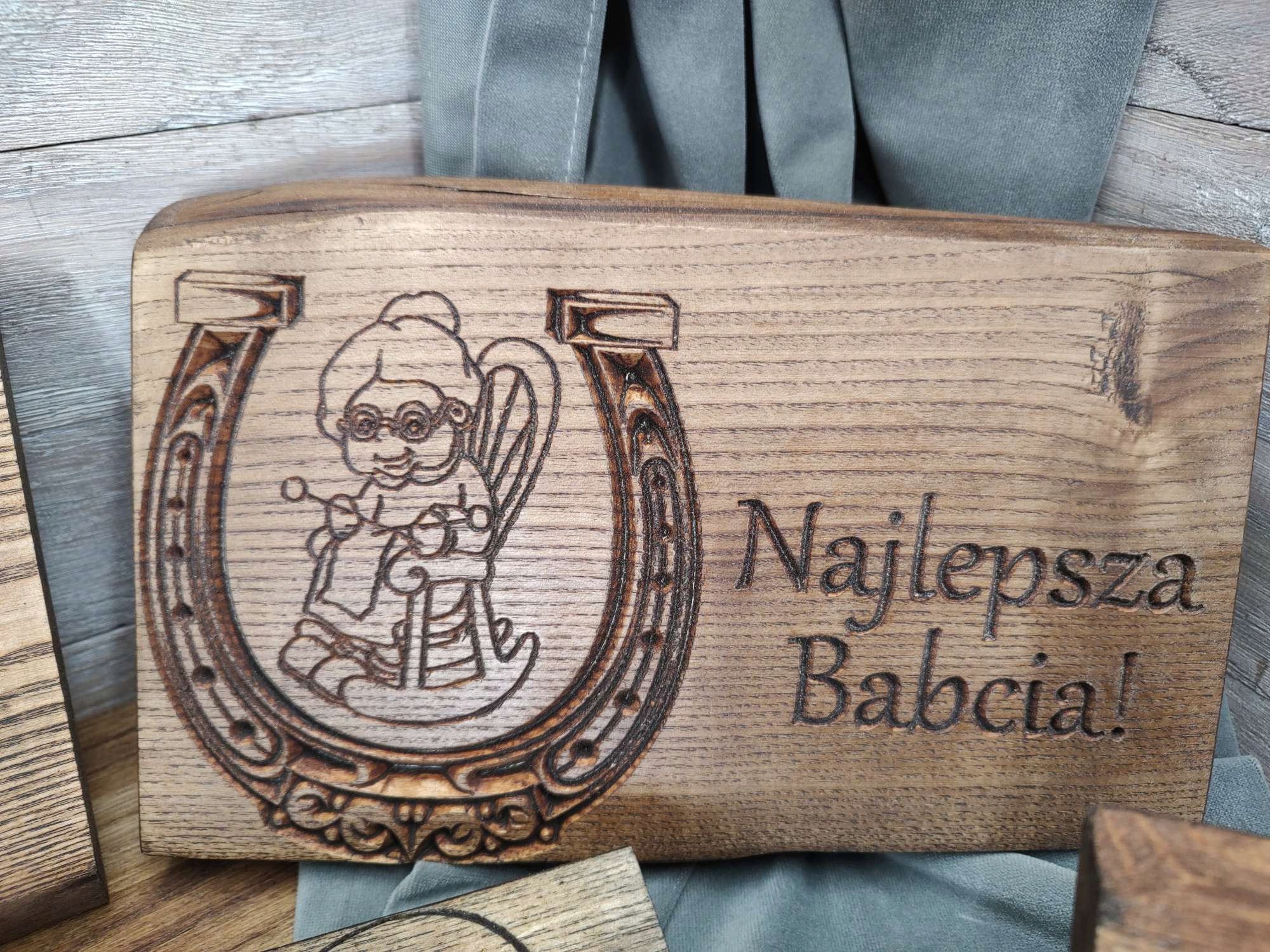 B26e7e5c274d33dc33164097b614e3bd