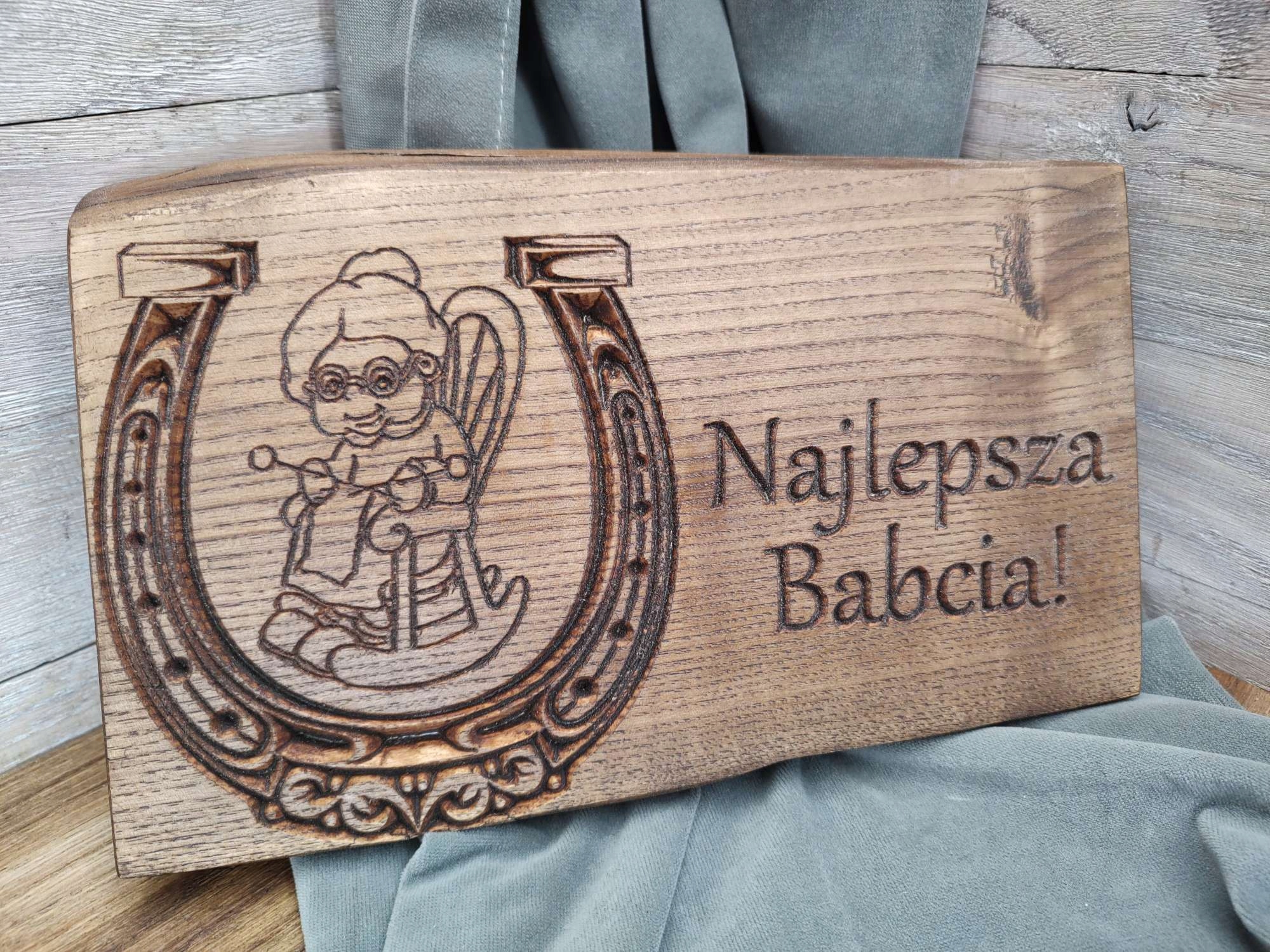 D1b3be543551466db7bc644b31ba1783