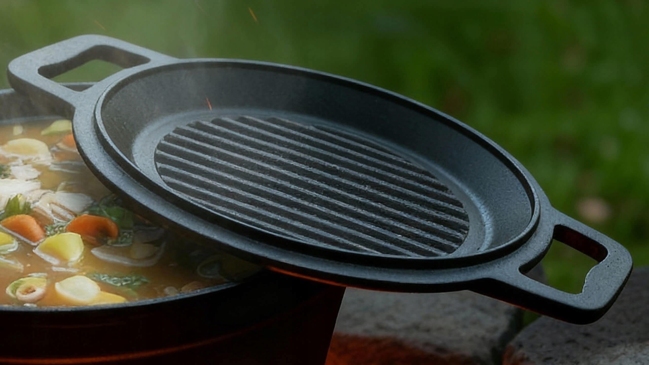 Kociołek żeliwny z patelnią garnek myśliwski węgierski na ognisko grill 8l