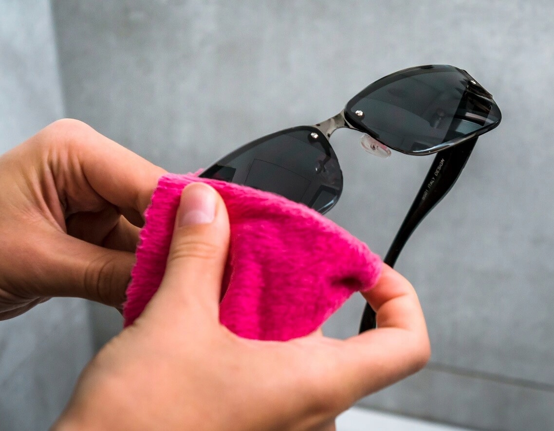 Japoński płyn do codziennego czyszczenia soczewek w okularach SOFT99 spray