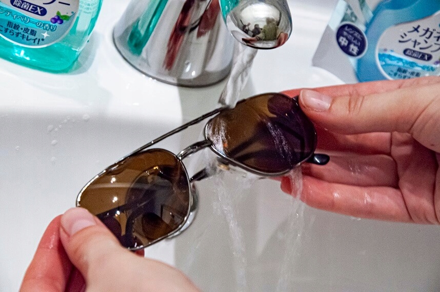 Innowacyjny Japoński SZAMPON DO OKULARÓW o zapachu Kwiatowym - 200ml SOFT99