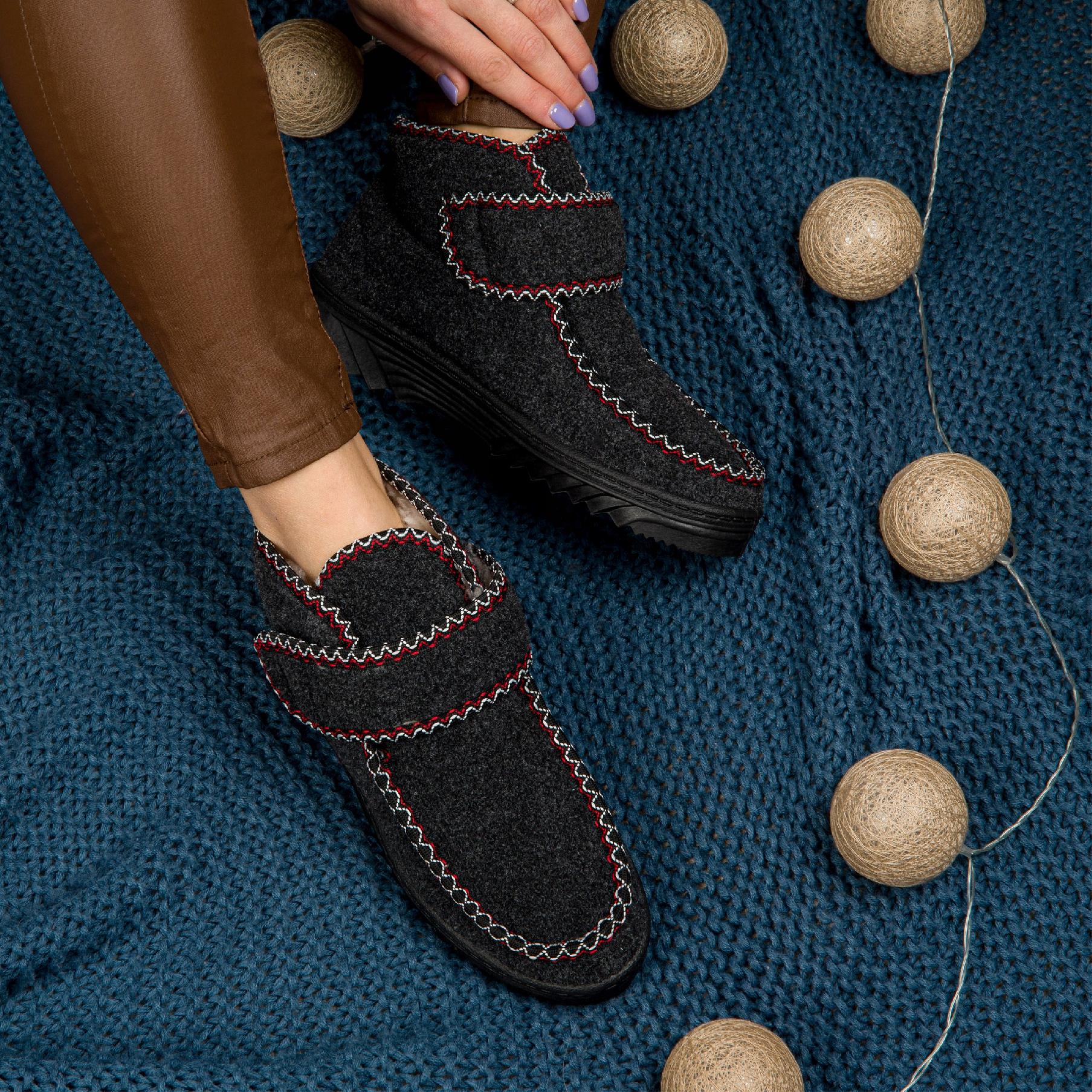 Bambosze Ocieplane Na Rzepę Filcowe Wysokie Kapcie