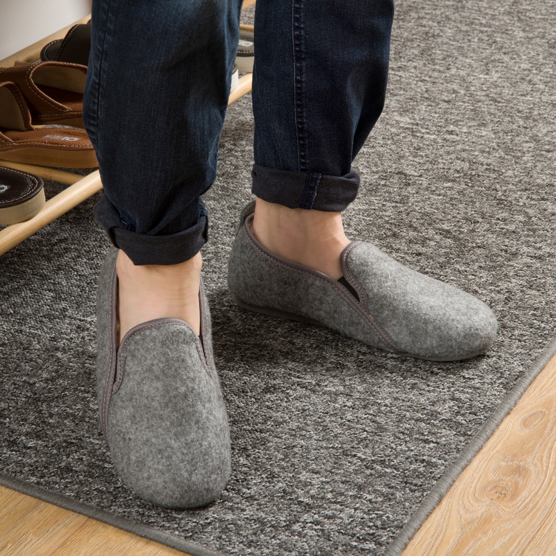 Bambosze męskie filcowe ocieplane kożuszek wełna 44