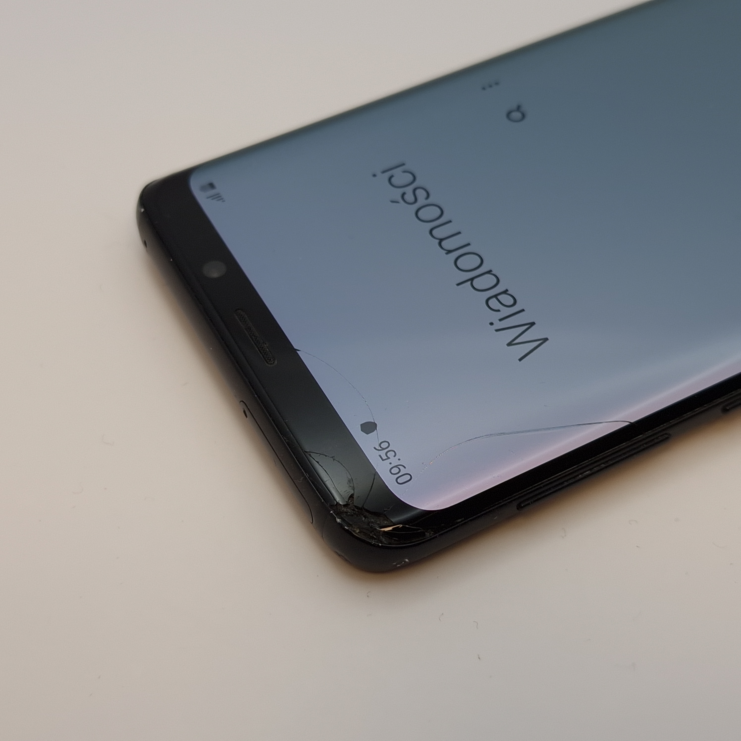 Samsung Galaxy S9 G960F Schwarz ohne Simlock | Displayglasriss – zdjęcie 4