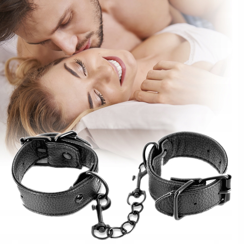 Kajdanki do podniecających zabaw BDSM.