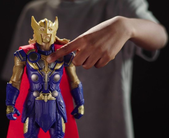 Hasbro Marvel Stormbreaker Strike Thor 30cm sound