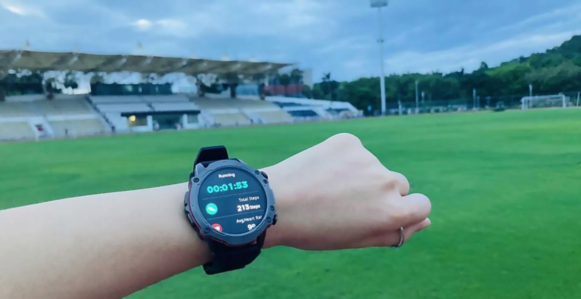 Smartwatch sportowy ciśnienie tętno rozmowy menu PL aplikacja Android