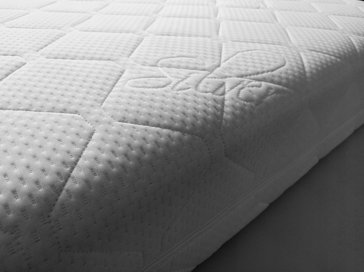 Materac SILVER WAVE 200x220 Piankowy 7 Stref LUX