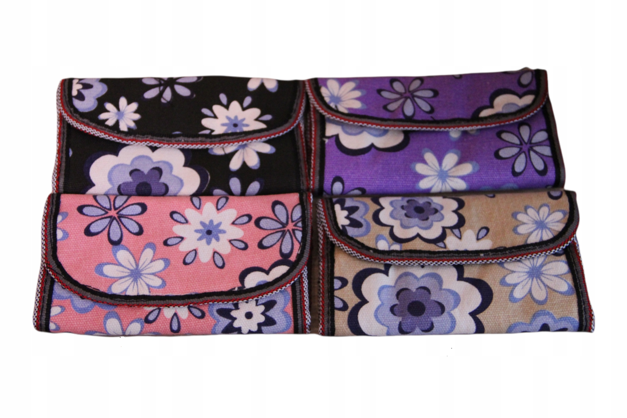 Etui na tytoń z kwiatkami Saszetka