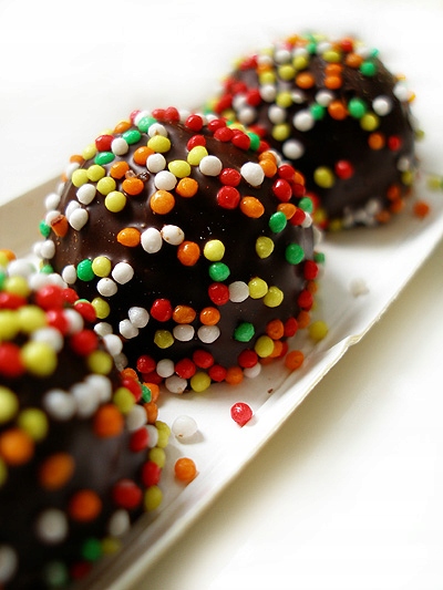 POSYPKA MACZKI CUKROWE KOLOROWE DEKORACJA NA TORT URODZINOWY 100G